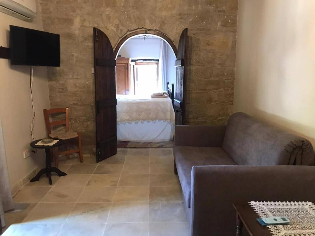 Vasilopoulos House Tochni Exterior photo