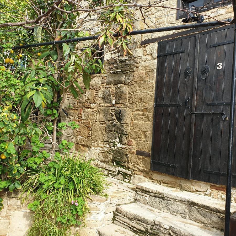 Vasilopoulos House Tochni Exterior photo