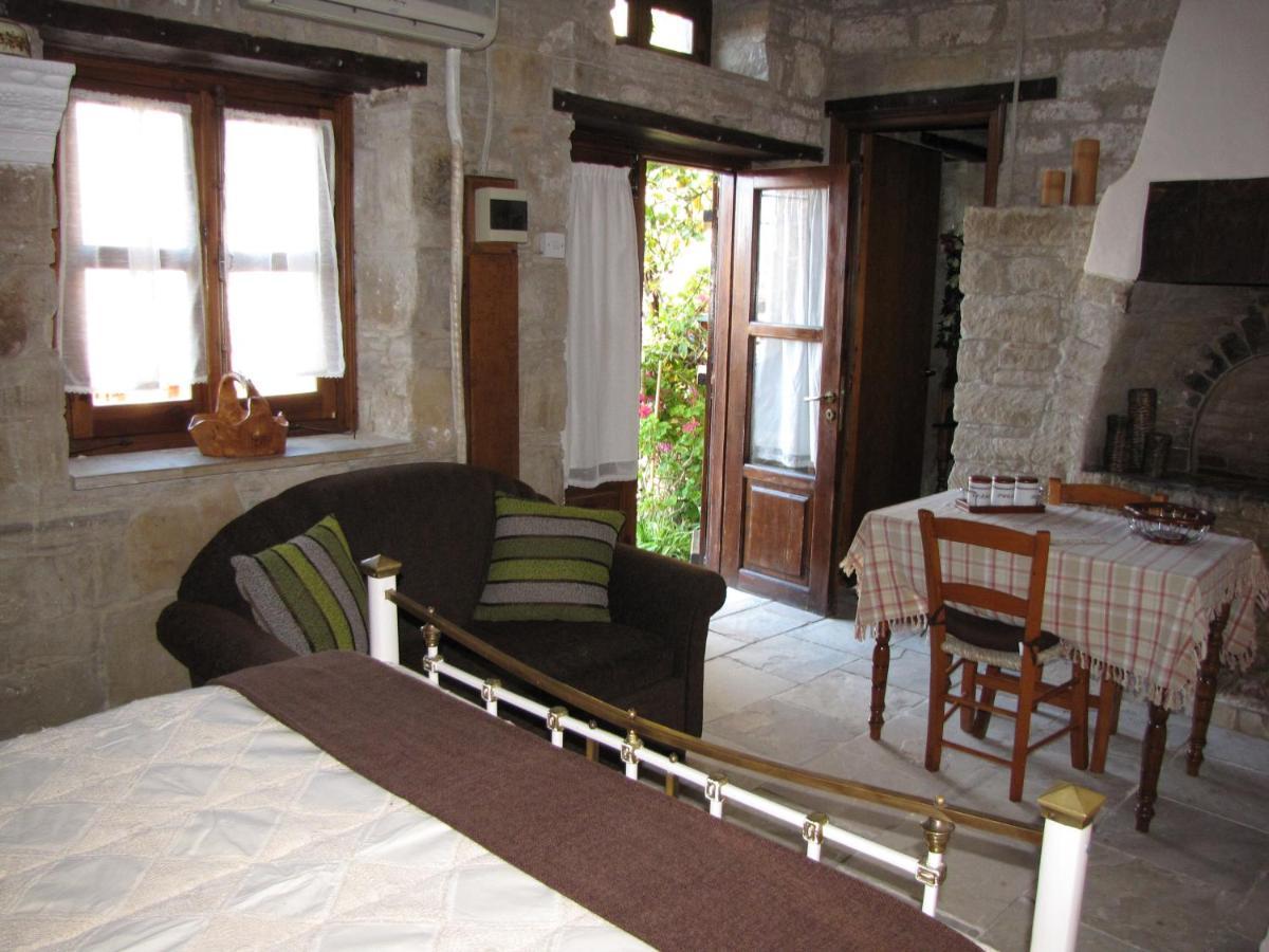 Vasilopoulos House Tochni Exterior photo