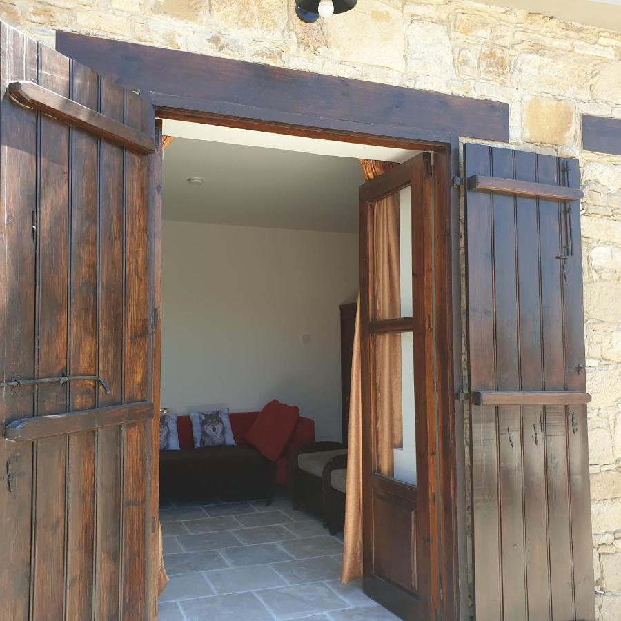 Vasilopoulos House Tochni Exterior photo