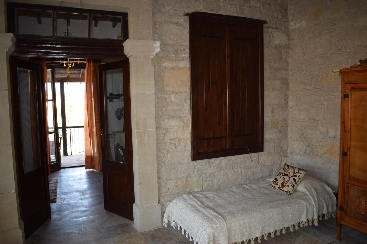 Vasilopoulos House Tochni Exterior photo